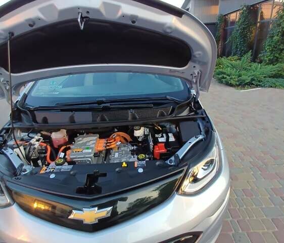 Серый Шевроле Bolt EV, объемом двигателя 0 л и пробегом 70 тыс. км за 13500 $, фото 19 на Automoto.ua