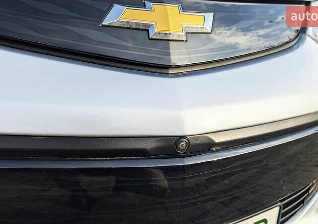 Серый Шевроле Bolt EV, объемом двигателя 0 л и пробегом 89 тыс. км за 16230 $, фото 33 на Automoto.ua