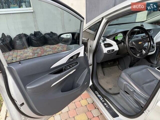 Серый Шевроле Bolt EV, объемом двигателя 0 л и пробегом 156 тыс. км за 11500 $, фото 19 на Automoto.ua