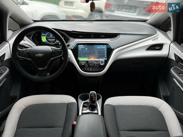 Серый Шевроле Bolt EV, объемом двигателя 0 л и пробегом 82 тыс. км за 13500 $, фото 44 на Automoto.ua