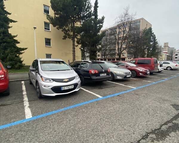 Серый Шевроле Bolt EV, объемом двигателя 0 л и пробегом 186 тыс. км за 20500 $, фото 1 на Automoto.ua