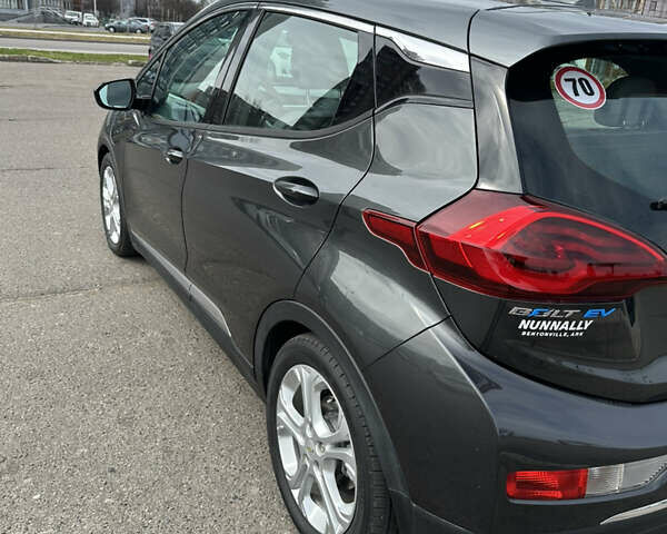 Серый Шевроле Bolt EV, объемом двигателя 0 л и пробегом 49 тыс. км за 15900 $, фото 3 на Automoto.ua