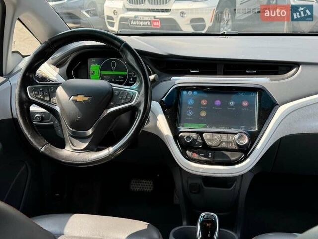 Серый Шевроле Bolt EV, объемом двигателя 0 л и пробегом 139 тыс. км за 14290 $, фото 31 на Automoto.ua