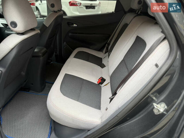 Серый Шевроле Bolt EV, объемом двигателя 0 л и пробегом 82 тыс. км за 13500 $, фото 39 на Automoto.ua