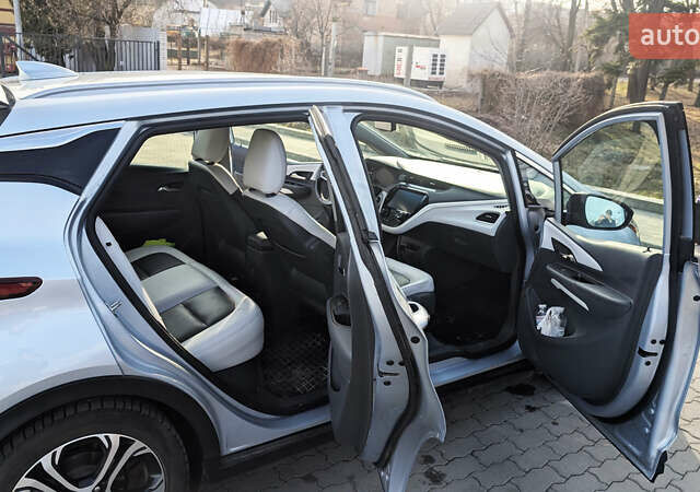 Серый Шевроле Bolt EV, объемом двигателя 0 л и пробегом 89 тыс. км за 16230 $, фото 21 на Automoto.ua