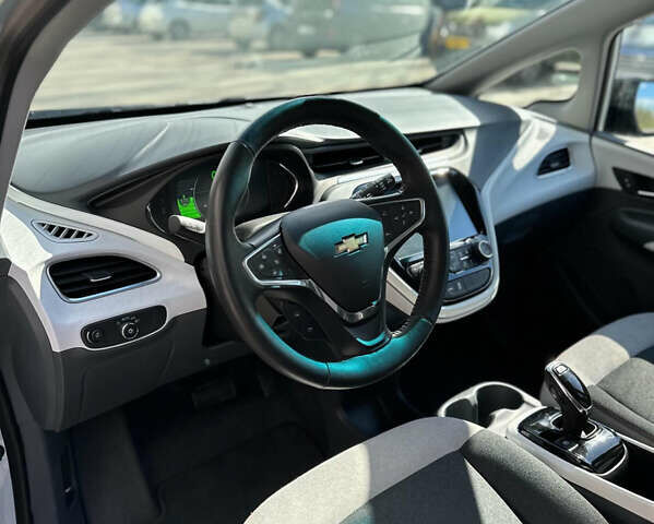 Сірий Шевроле Bolt EV, об'ємом двигуна 0 л та пробігом 160 тис. км за 14850 $, фото 30 на Automoto.ua