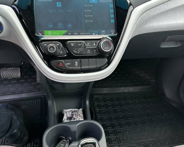 Серый Шевроле Bolt EV, объемом двигателя 0 л и пробегом 49 тыс. км за 15900 $, фото 12 на Automoto.ua