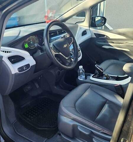 Серый Шевроле Bolt EV, объемом двигателя 0 л и пробегом 57 тыс. км за 15500 $, фото 7 на Automoto.ua
