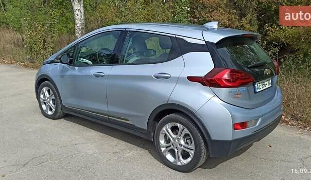 Серый Шевроле Bolt EV, объемом двигателя 0 л и пробегом 114 тыс. км за 14500 $, фото 3 на Automoto.ua
