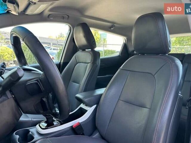 Сірий Шевроле Bolt EV, об'ємом двигуна 0 л та пробігом 56 тис. км за 3800 $, фото 8 на Automoto.ua