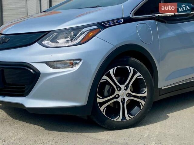 Серый Шевроле Bolt EV, объемом двигателя 0 л и пробегом 57 тыс. км за 15990 $, фото 3 на Automoto.ua