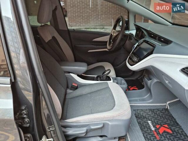 Сірий Шевроле Bolt EV, об'ємом двигуна 0 л та пробігом 181 тис. км за 13999 $, фото 55 на Automoto.ua