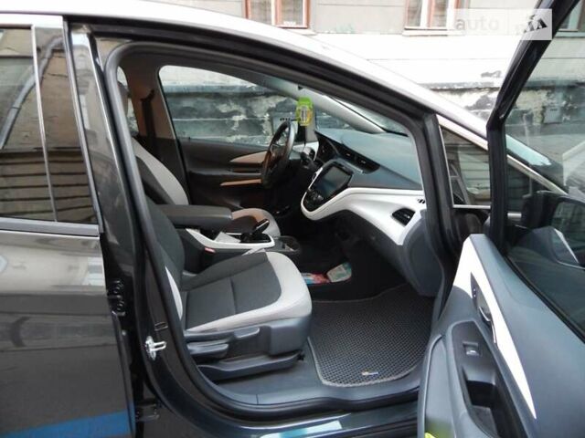 Сірий Шевроле Bolt EV, об'ємом двигуна 0 л та пробігом 112 тис. км за 13700 $, фото 6 на Automoto.ua