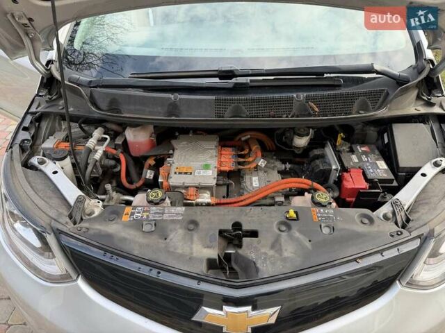Серый Шевроле Bolt EV, объемом двигателя 0 л и пробегом 156 тыс. км за 11500 $, фото 22 на Automoto.ua