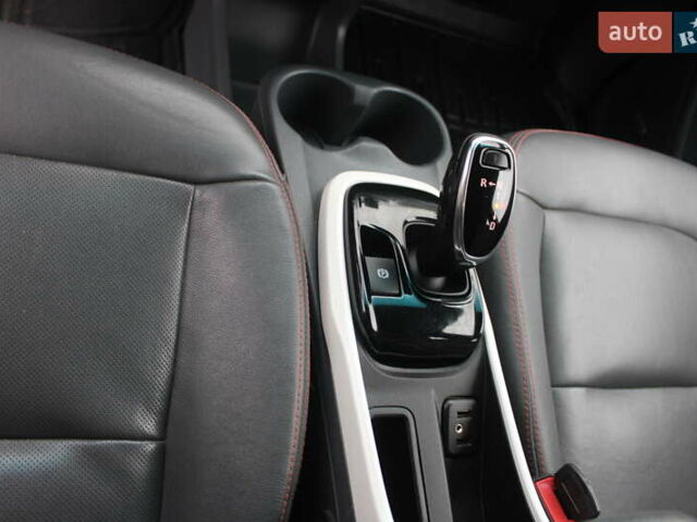 Серый Шевроле Bolt EV, объемом двигателя 0 л и пробегом 135 тыс. км за 15300 $, фото 31 на Automoto.ua