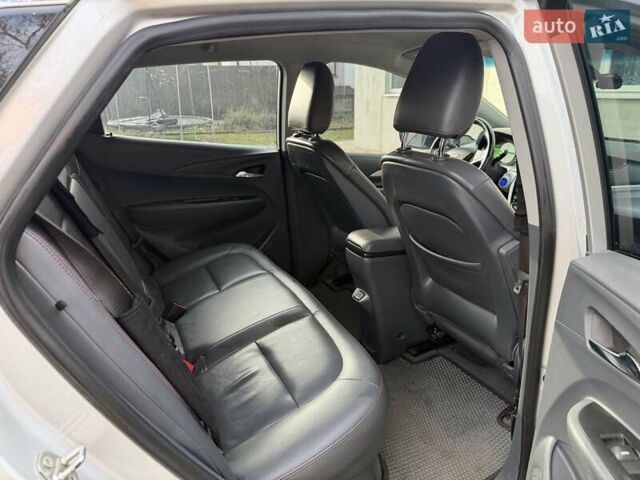 Серый Шевроле Bolt EV, объемом двигателя 0 л и пробегом 156 тыс. км за 11500 $, фото 9 на Automoto.ua