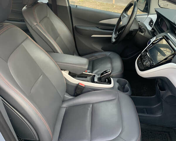Серый Шевроле Bolt EV, объемом двигателя 0 л и пробегом 178 тыс. км за 14900 $, фото 6 на Automoto.ua