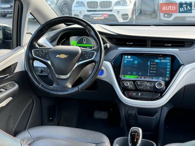 Серый Шевроле Bolt EV, объемом двигателя 0 л и пробегом 139 тыс. км за 13940 $, фото 32 на Automoto.ua