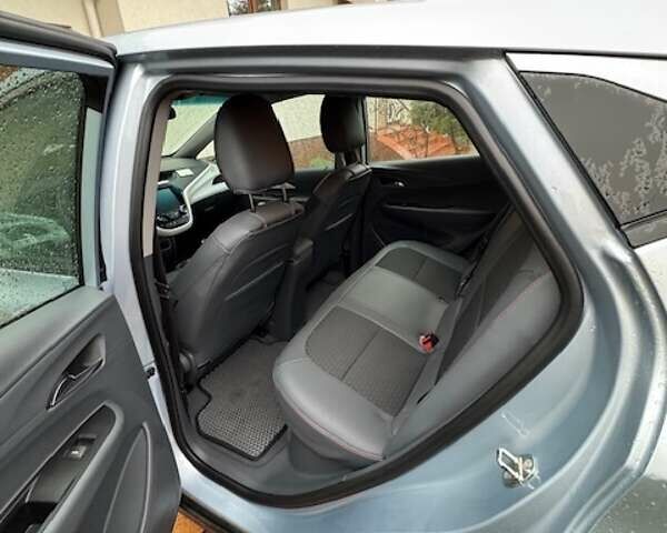 Серый Шевроле Bolt EV, объемом двигателя 0 л и пробегом 103 тыс. км за 14000 $, фото 6 на Automoto.ua