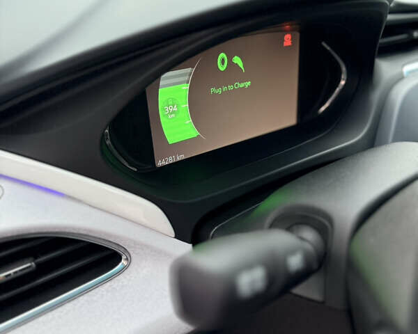 Серый Шевроле Bolt EV, объемом двигателя 0 л и пробегом 44 тыс. км за 17300 $, фото 12 на Automoto.ua