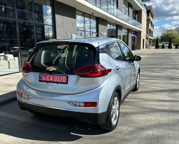 Сірий Шевроле Bolt EV, об'ємом двигуна 0 л та пробігом 160 тис. км за 14850 $, фото 7 на Automoto.ua