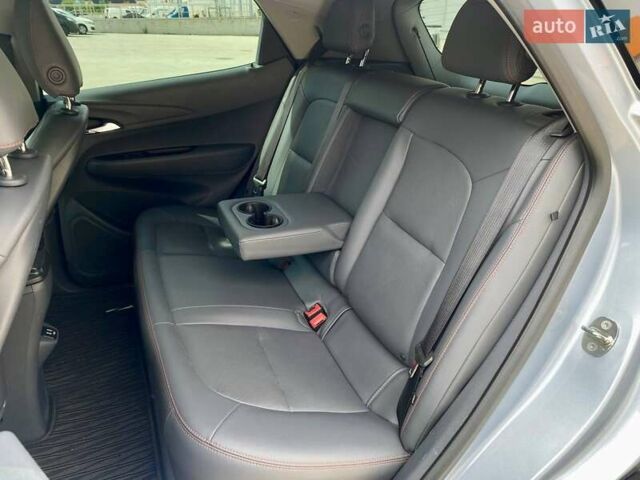 Серый Шевроле Bolt EV, объемом двигателя 0 л и пробегом 57 тыс. км за 15990 $, фото 25 на Automoto.ua