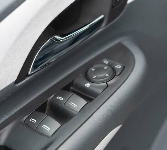 Серый Шевроле Bolt EV, объемом двигателя 0 л и пробегом 81 тыс. км за 14200 $, фото 30 на Automoto.ua