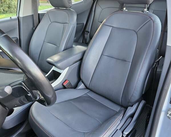 Серый Шевроле Bolt EV, объемом двигателя 0 л и пробегом 167 тыс. км за 12500 $, фото 17 на Automoto.ua