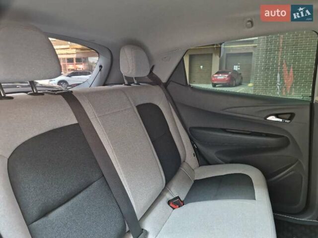 Сірий Шевроле Bolt EV, об'ємом двигуна 0 л та пробігом 181 тис. км за 13999 $, фото 63 на Automoto.ua