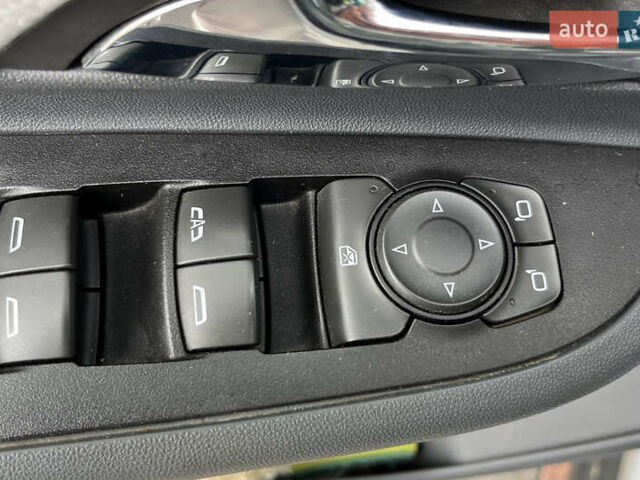 Серый Шевроле Bolt EV, объемом двигателя 0 л и пробегом 210 тыс. км за 12500 $, фото 8 на Automoto.ua