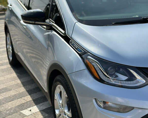 Серый Шевроле Bolt EV, объемом двигателя 0 л и пробегом 89 тыс. км за 13499 $, фото 3 на Automoto.ua