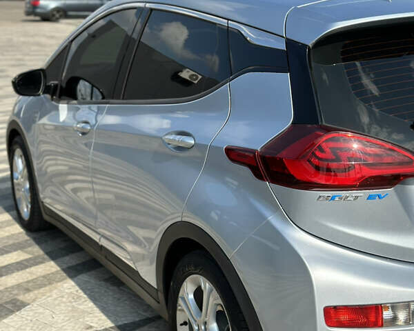 Серый Шевроле Bolt EV, объемом двигателя 0 л и пробегом 89 тыс. км за 13499 $, фото 11 на Automoto.ua
