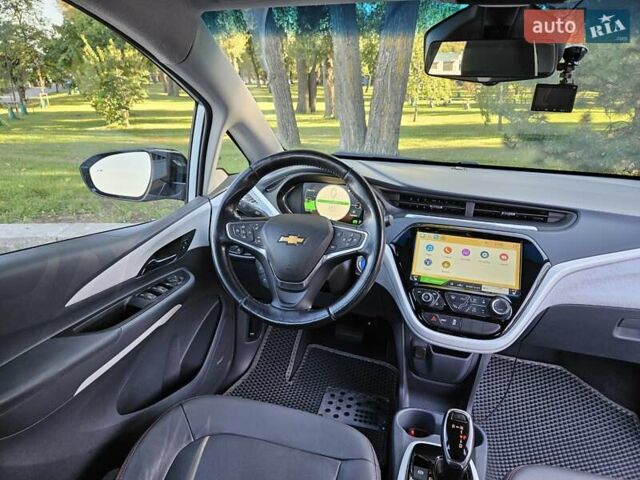 Серый Шевроле Bolt EV, объемом двигателя 0 л и пробегом 167 тыс. км за 12500 $, фото 22 на Automoto.ua
