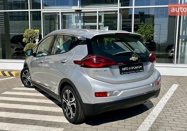 Серый Шевроле Bolt EV, объемом двигателя 0 л и пробегом 39 тыс. км за 15700 $, фото 4 на Automoto.ua