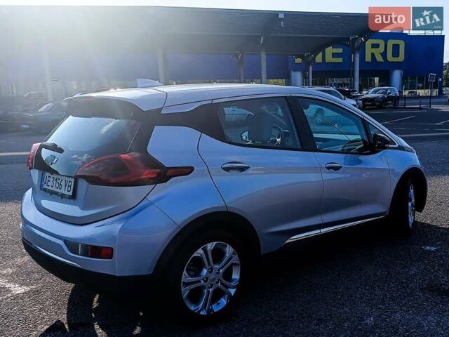 Серый Шевроле Bolt EV, объемом двигателя 0 л и пробегом 96 тыс. км за 13800 $, фото 9 на Automoto.ua