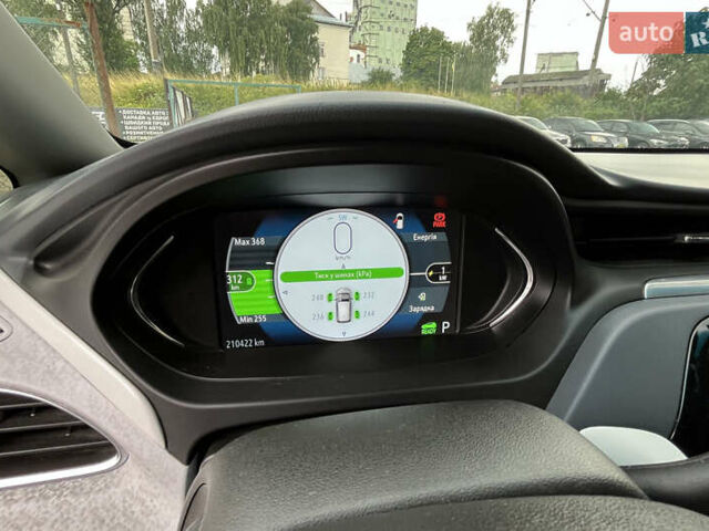 Серый Шевроле Bolt EV, объемом двигателя 0 л и пробегом 210 тыс. км за 12500 $, фото 12 на Automoto.ua