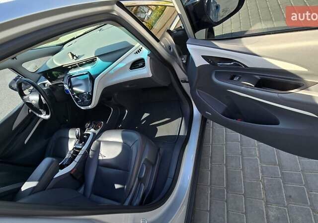 Серый Шевроле Bolt EV, объемом двигателя 0 л и пробегом 164 тыс. км за 12200 $, фото 14 на Automoto.ua