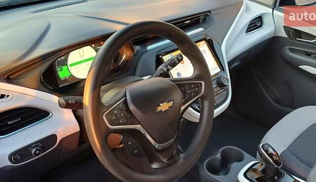 Серый Шевроле Bolt EV, объемом двигателя 0 л и пробегом 70 тыс. км за 13500 $, фото 16 на Automoto.ua