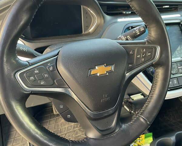Серый Шевроле Bolt EV, объемом двигателя 0 л и пробегом 150 тыс. км за 16500 $, фото 4 на Automoto.ua