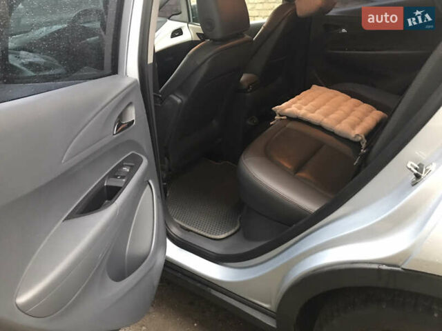 Серый Шевроле Bolt EV, объемом двигателя 0 л и пробегом 188 тыс. км за 12200 $, фото 5 на Automoto.ua