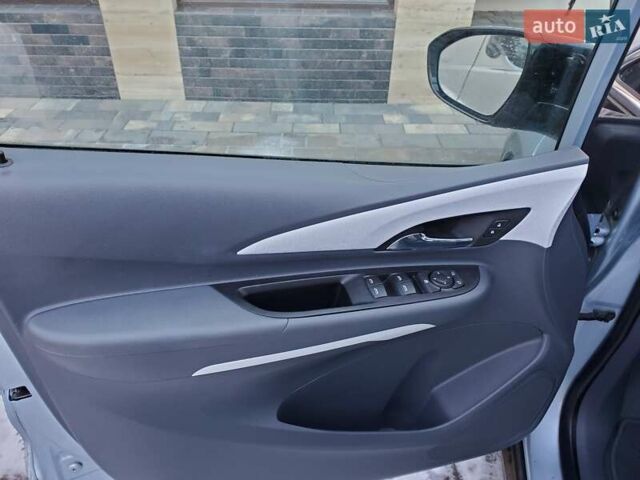 Серый Шевроле Bolt EV, объемом двигателя 0 л и пробегом 75 тыс. км за 14900 $, фото 6 на Automoto.ua