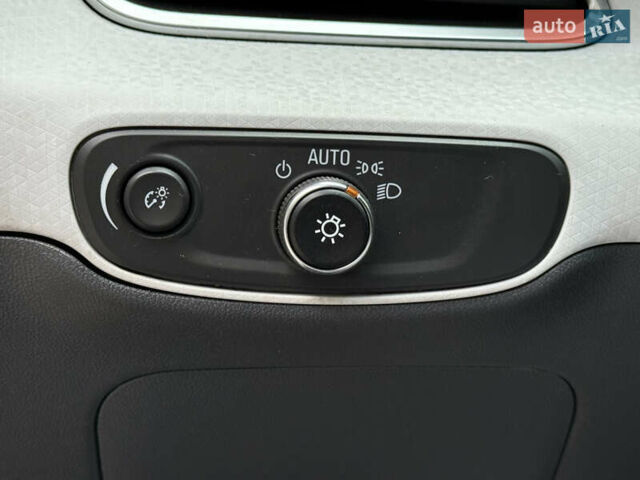 Серый Шевроле Bolt EV, объемом двигателя 0 л и пробегом 82 тыс. км за 13500 $, фото 52 на Automoto.ua