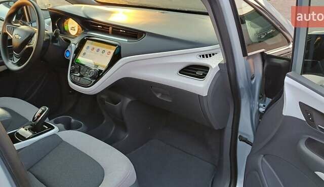 Серый Шевроле Bolt EV, объемом двигателя 0 л и пробегом 70 тыс. км за 13500 $, фото 14 на Automoto.ua