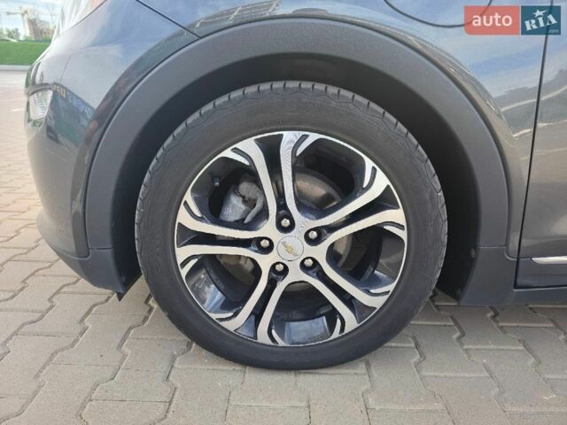 Сірий Шевроле Bolt EV, об'ємом двигуна 0 л та пробігом 148 тис. км за 15300 $, фото 4 на Automoto.ua