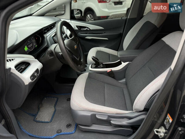 Серый Шевроле Bolt EV, объемом двигателя 0 л и пробегом 82 тыс. км за 13500 $, фото 38 на Automoto.ua