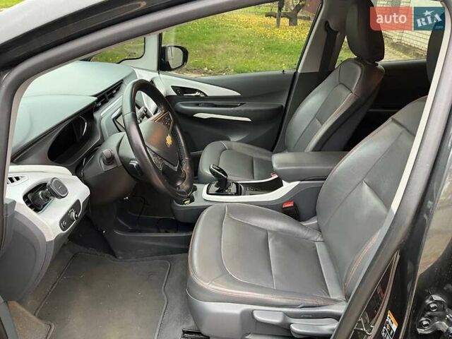 Серый Шевроле Bolt EV, объемом двигателя 0 л и пробегом 76 тыс. км за 13000 $, фото 13 на Automoto.ua