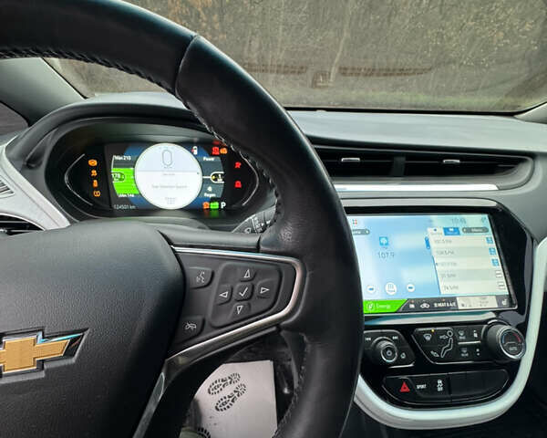 Серый Шевроле Bolt EV, объемом двигателя 0 л и пробегом 124 тыс. км за 13900 $, фото 9 на Automoto.ua