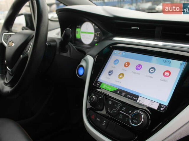 Серый Шевроле Bolt EV, объемом двигателя 0 л и пробегом 135 тыс. км за 15300 $, фото 23 на Automoto.ua