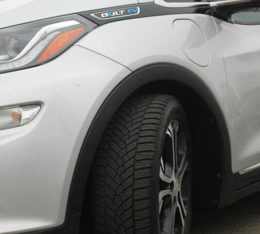 Серый Шевроле Bolt EV, объемом двигателя 0 л и пробегом 135 тыс. км за 15300 $, фото 12 на Automoto.ua