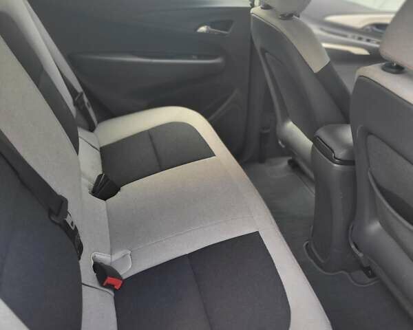 Серый Шевроле Bolt EV, объемом двигателя 0 л и пробегом 115 тыс. км за 18900 $, фото 6 на Automoto.ua
